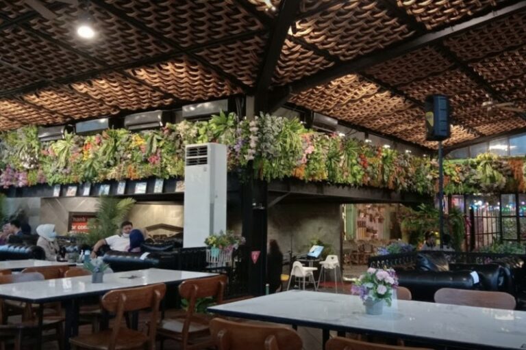 √ 10 Cafe Hits di Bogor (Instagramable & Murah)