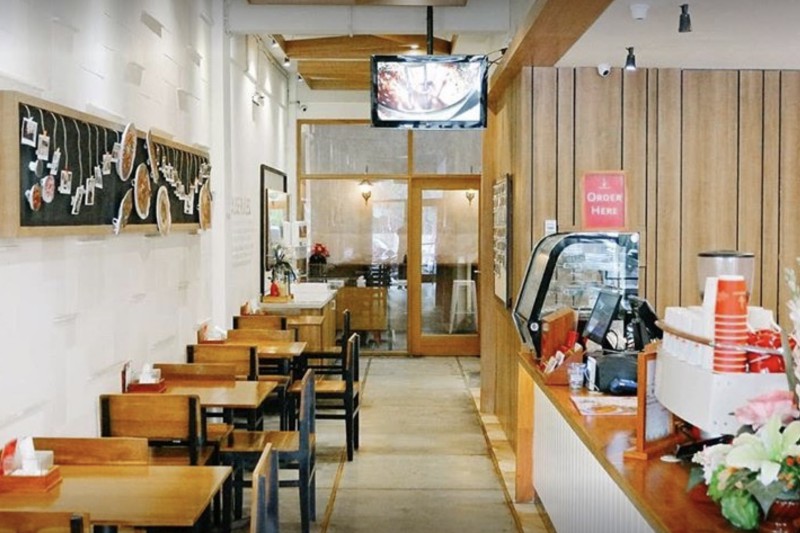Cafe di Surabaya