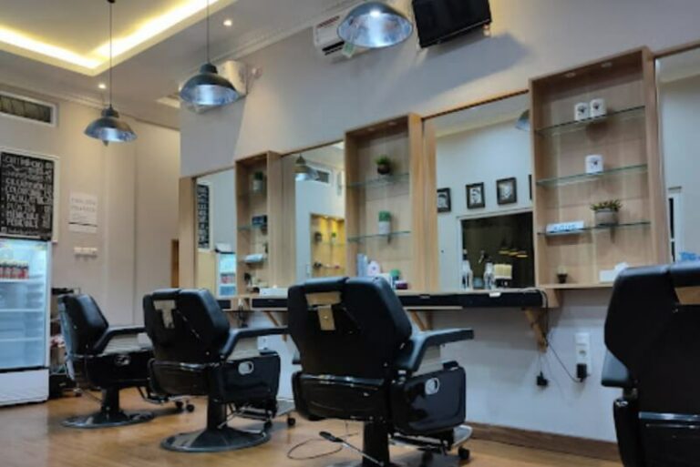 √ 10 Rekomendasi Barbershop Di Jakarta (Terbaik & Terkenal)