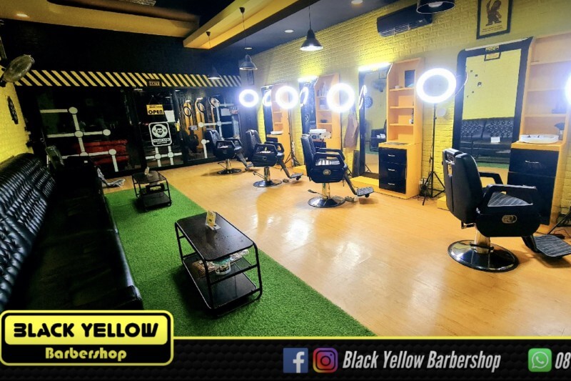 Black Yellow Barbershop