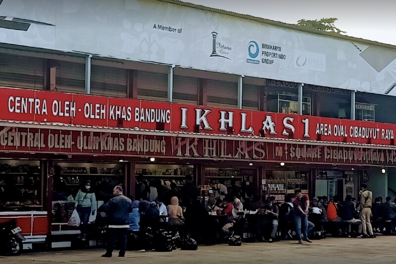 Centra Oleh-oleh Khas Bandung “IKHLAS 1 & 2”
