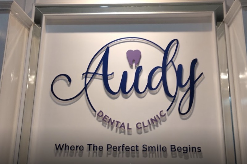 Audy Dental Bandung