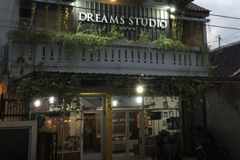 Dreams Studio