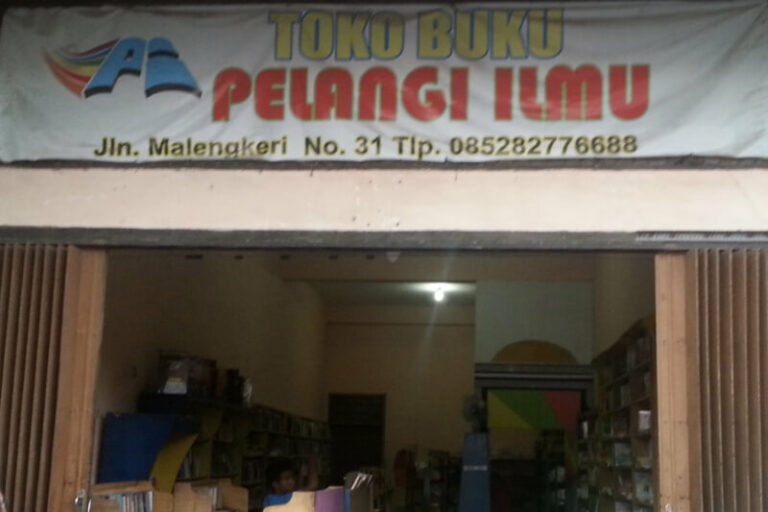 Surga Pecinta Buku: Panduan Lengkap Toko Buku di Makassar