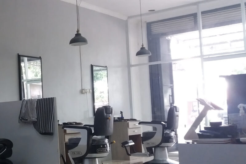 Breakout barbershop