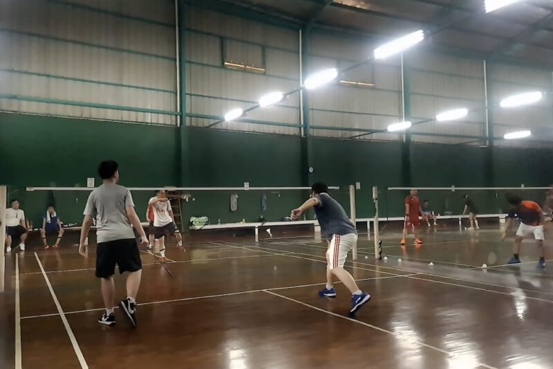 Lapangan Badminton Garuda