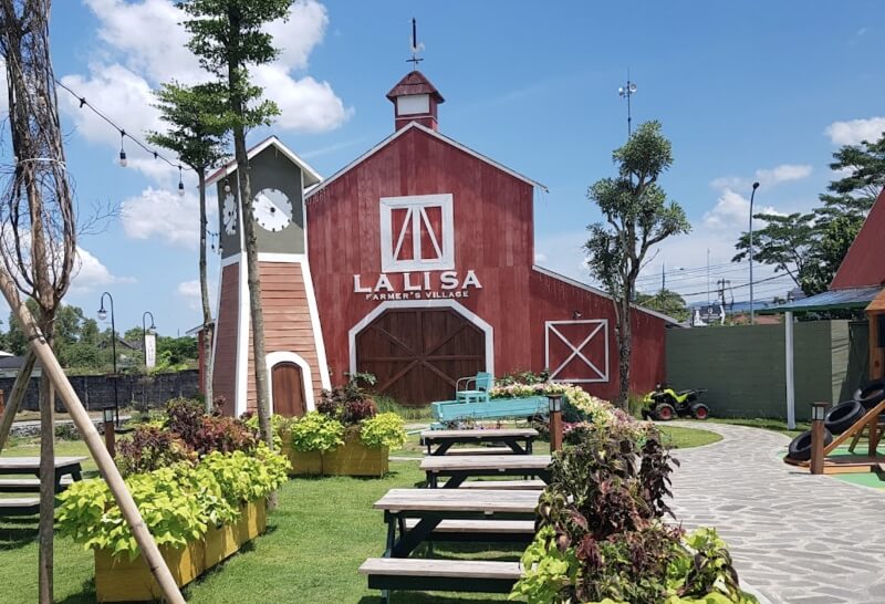 La Li Sa Farmer’s Village
