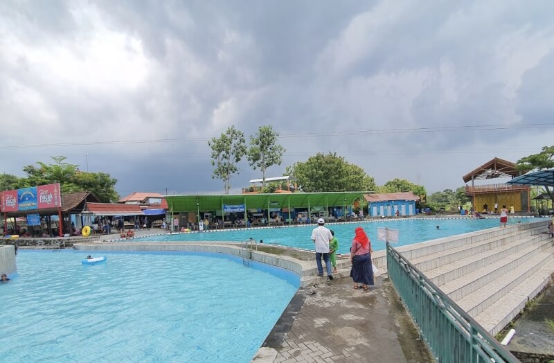 Wisata Umbul Pelem Waterpark Klaten